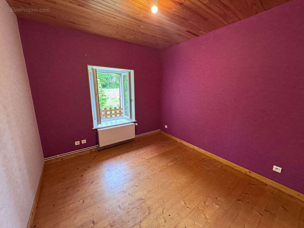 Maison à NOIRETABLE