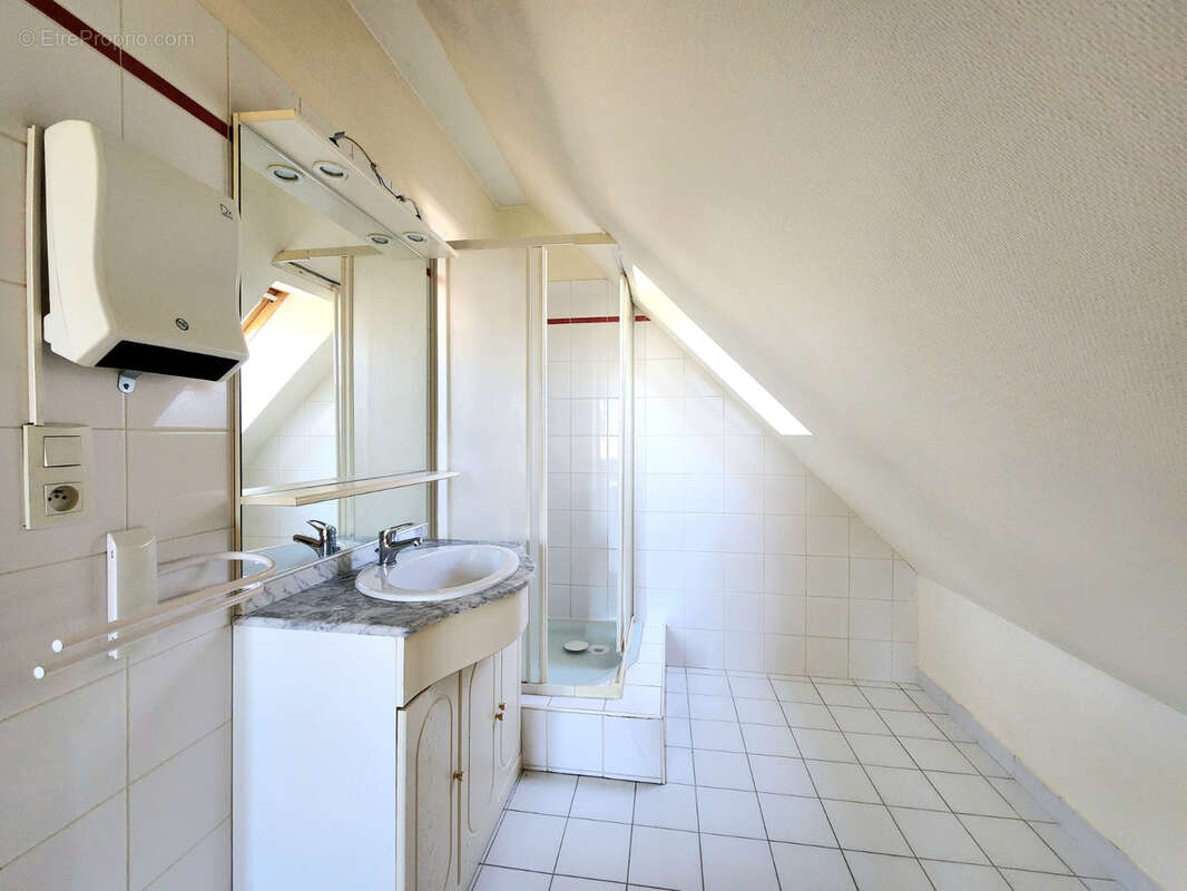 Maison individuelle lumineuse aux beaux volumes - photo 9