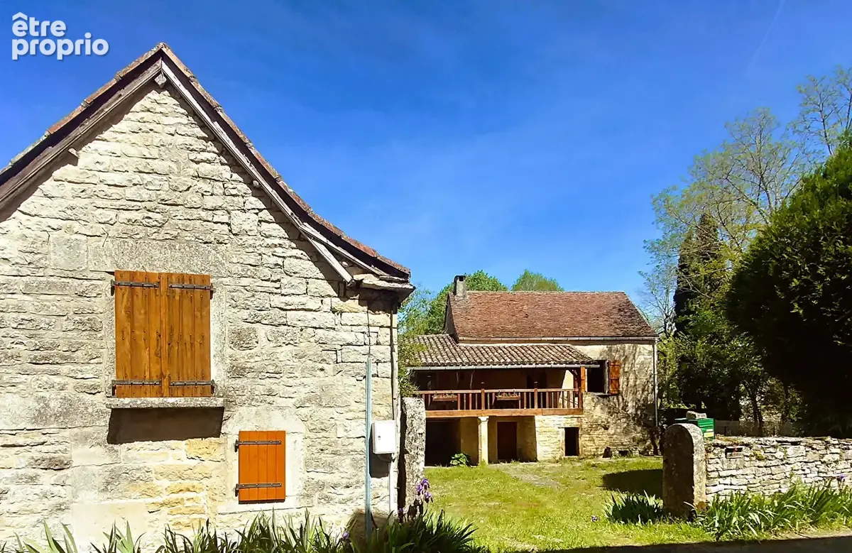 Maison à LACAPELLE-LIVRON