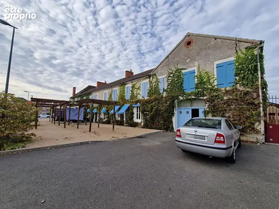 Maison 23 pièces 556 m² à vendre à Sancoins (18600) - photo 4
