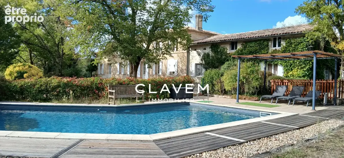Photo Maison à Tizac-De-Lapouyade au prix de 745 000€