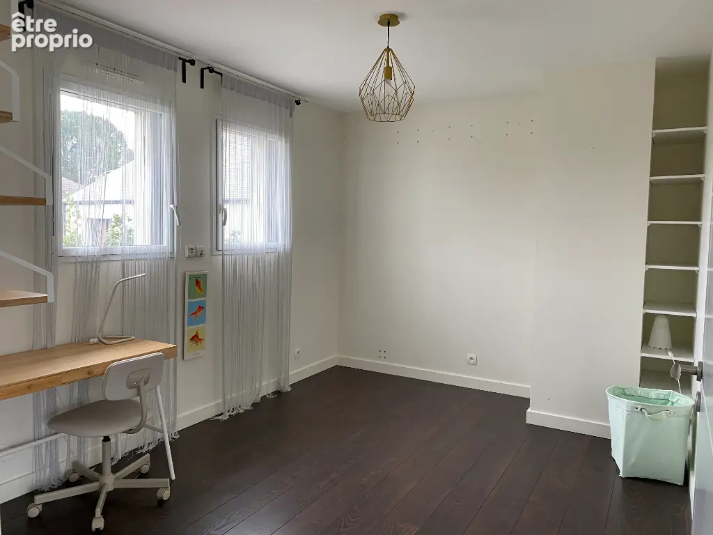 Maison contemporaine dans une rue au calme avec jardin paysagé et spa - photo 14