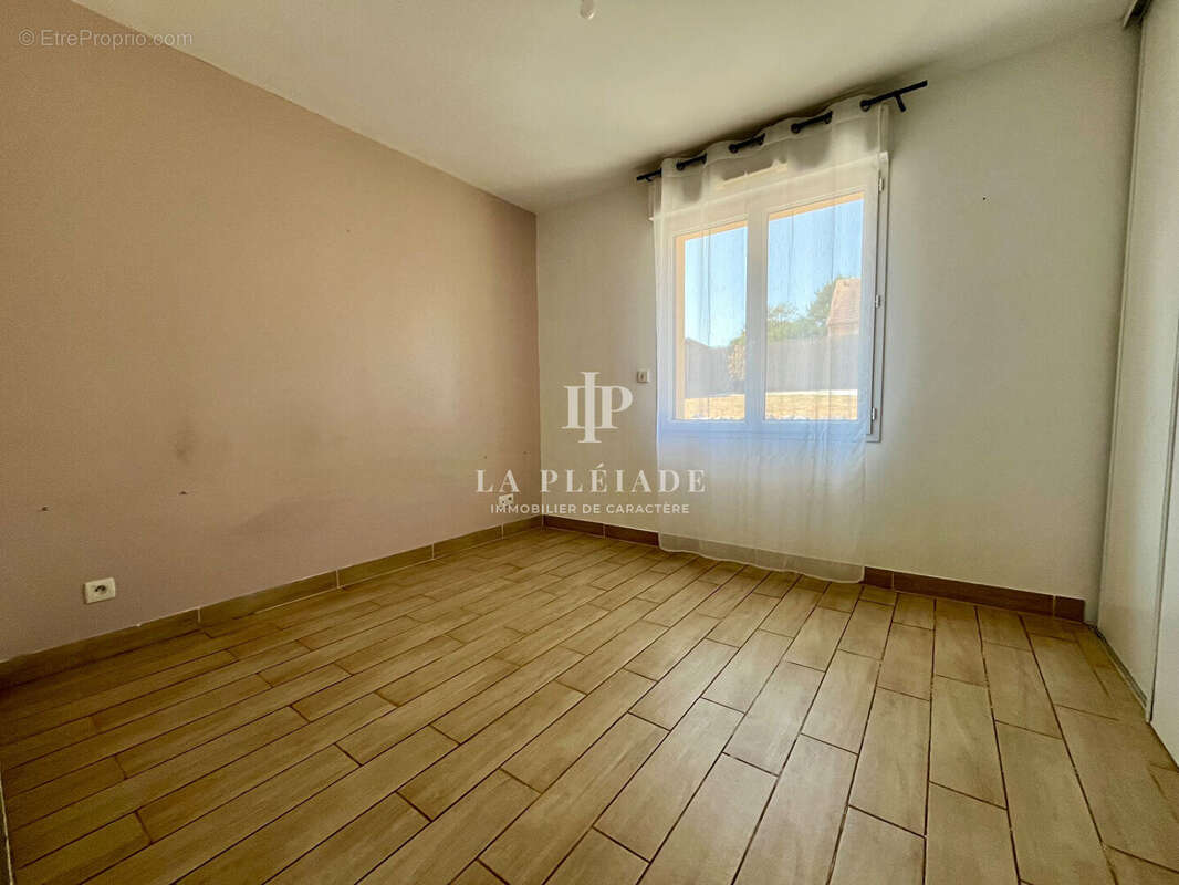 Maison contemporaine de plain-pied avec combles aménageables - photo 10