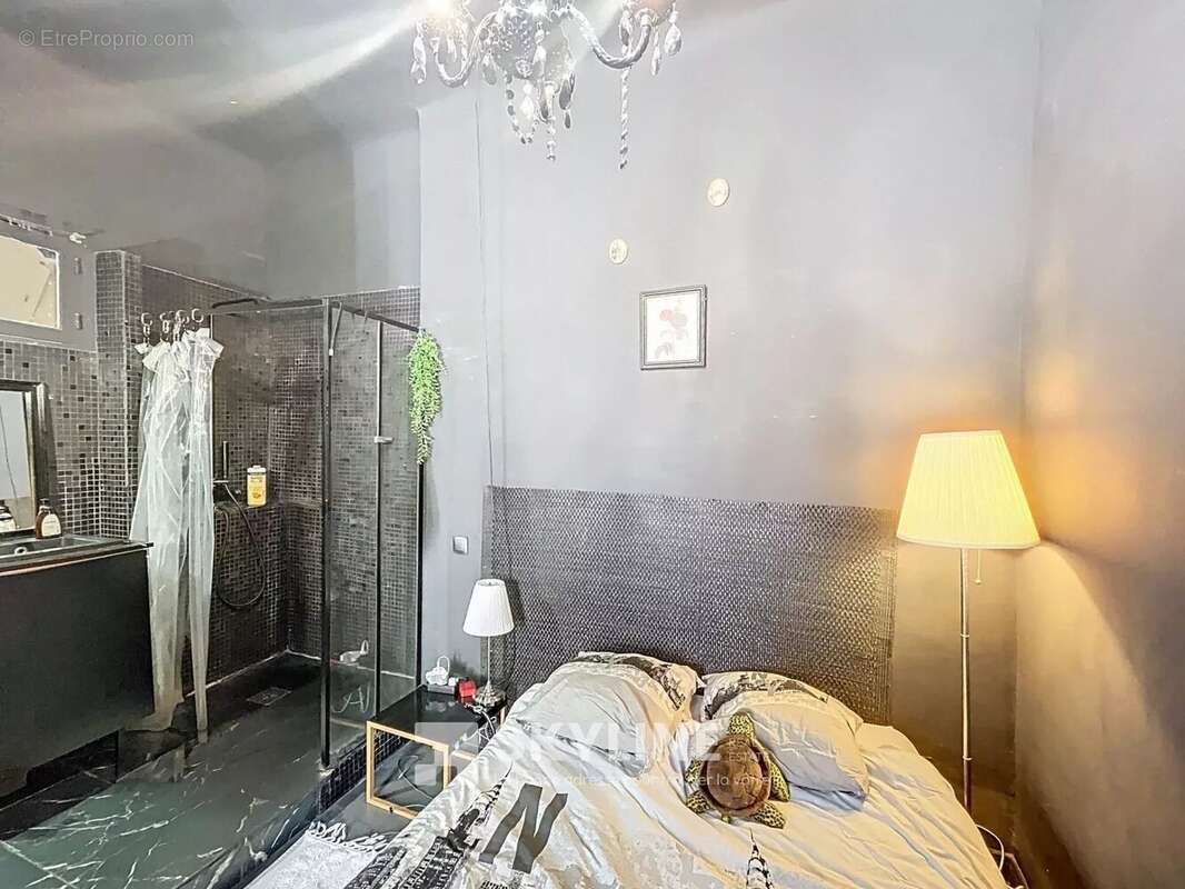 Appartement à MARSEILLE-2E