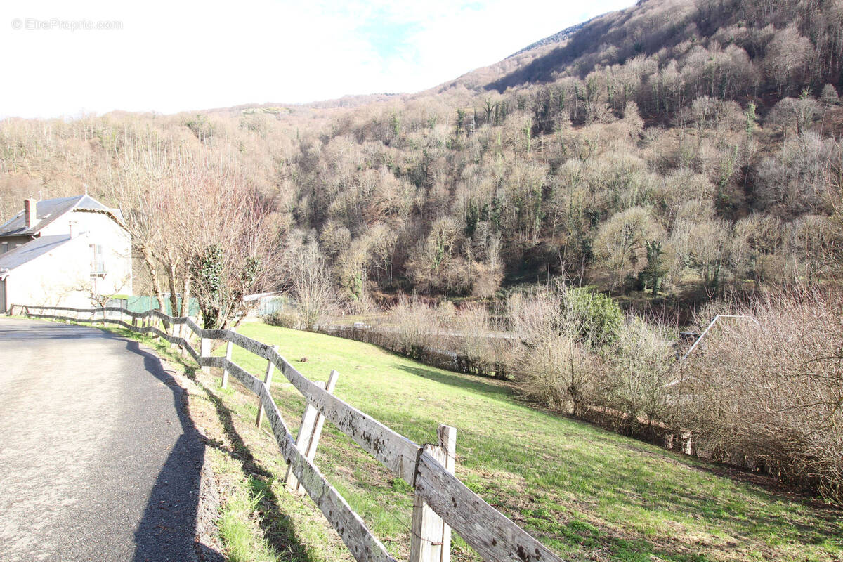 Terrain à GURAN