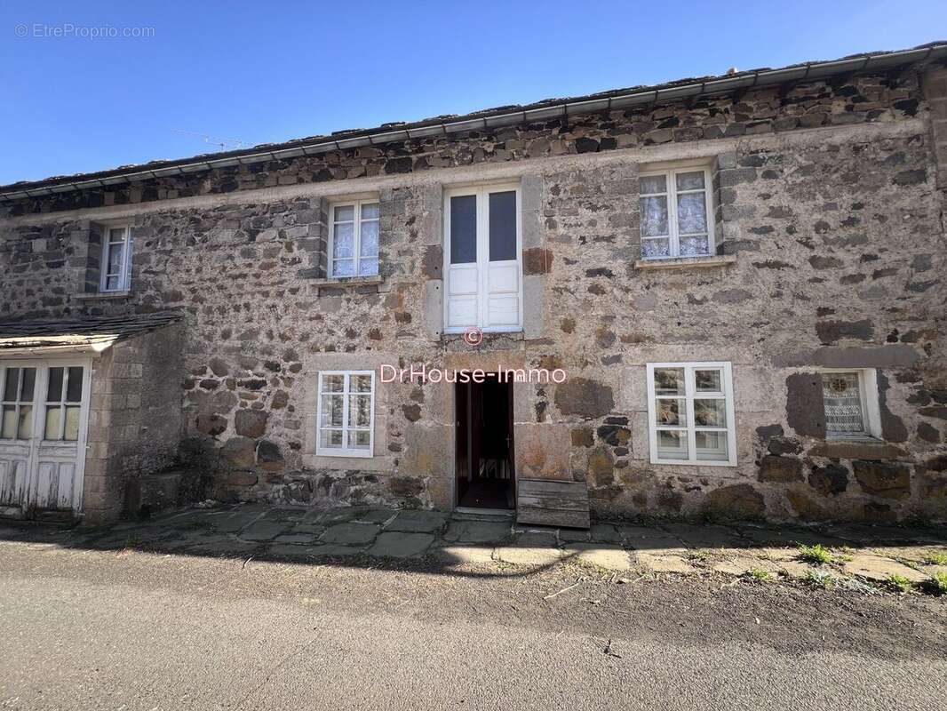 Maison à SAINT-FRONT