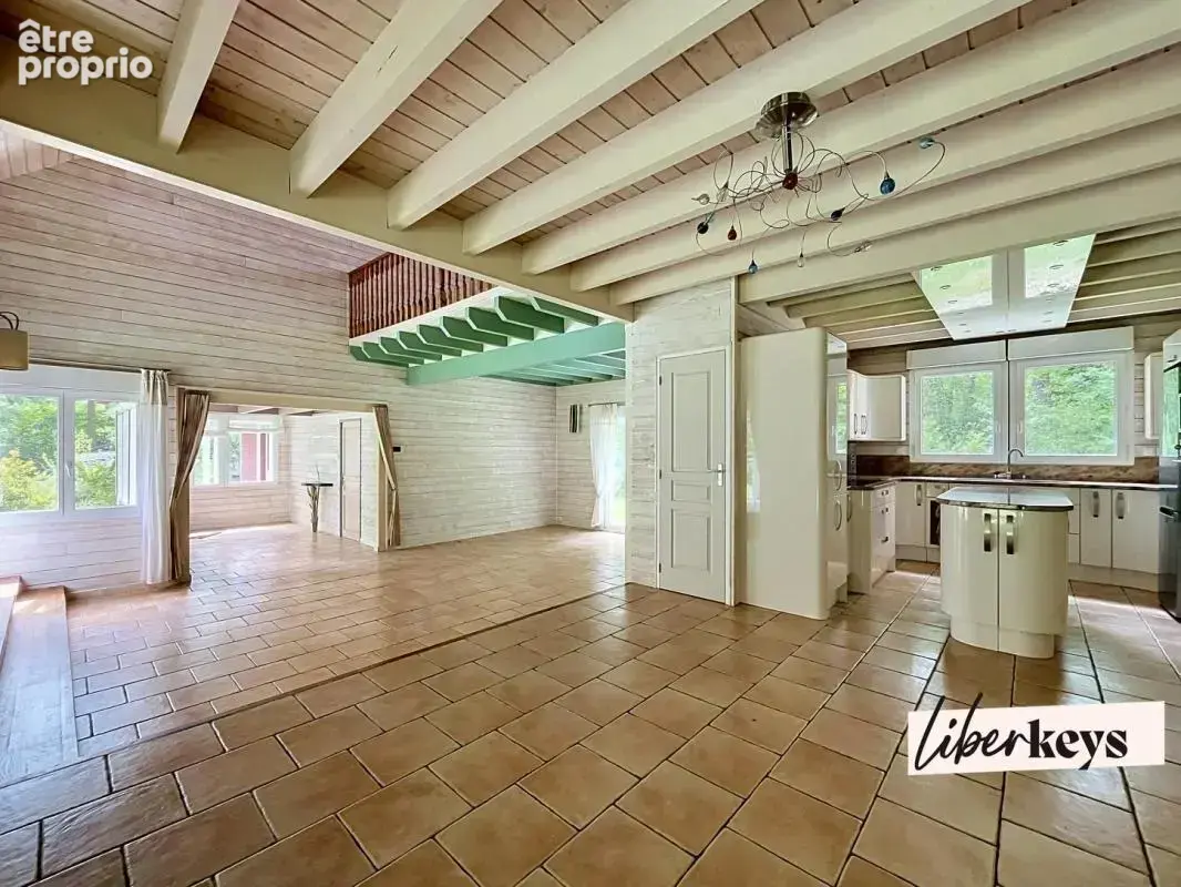 Maison d’inspiration scandinave – 163 m² – 3 213 m² de terrain – 5 min de Verneuil-sur-Avre - photo 4