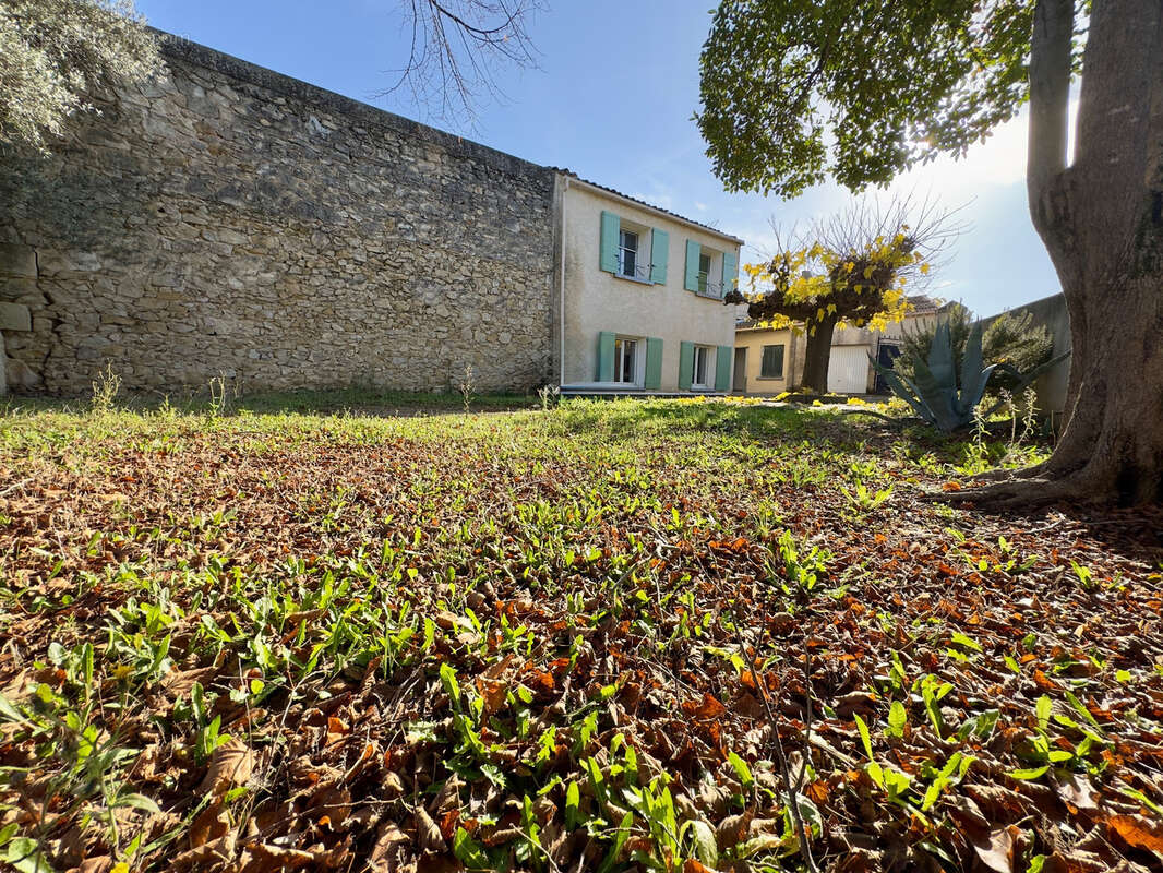Maison à JONQUIERES-SAINT-VINCENT