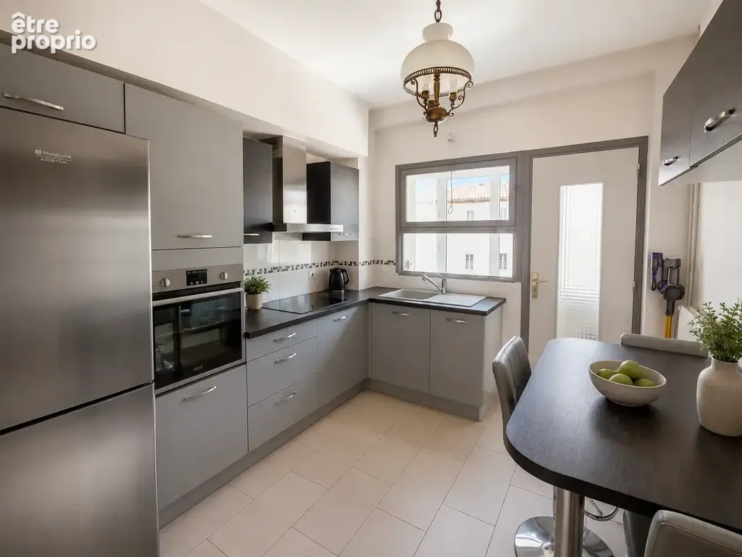 Appartement de 3 chambres avec garage et terrasse à Arles dans la résidence du centre ville - photo 6