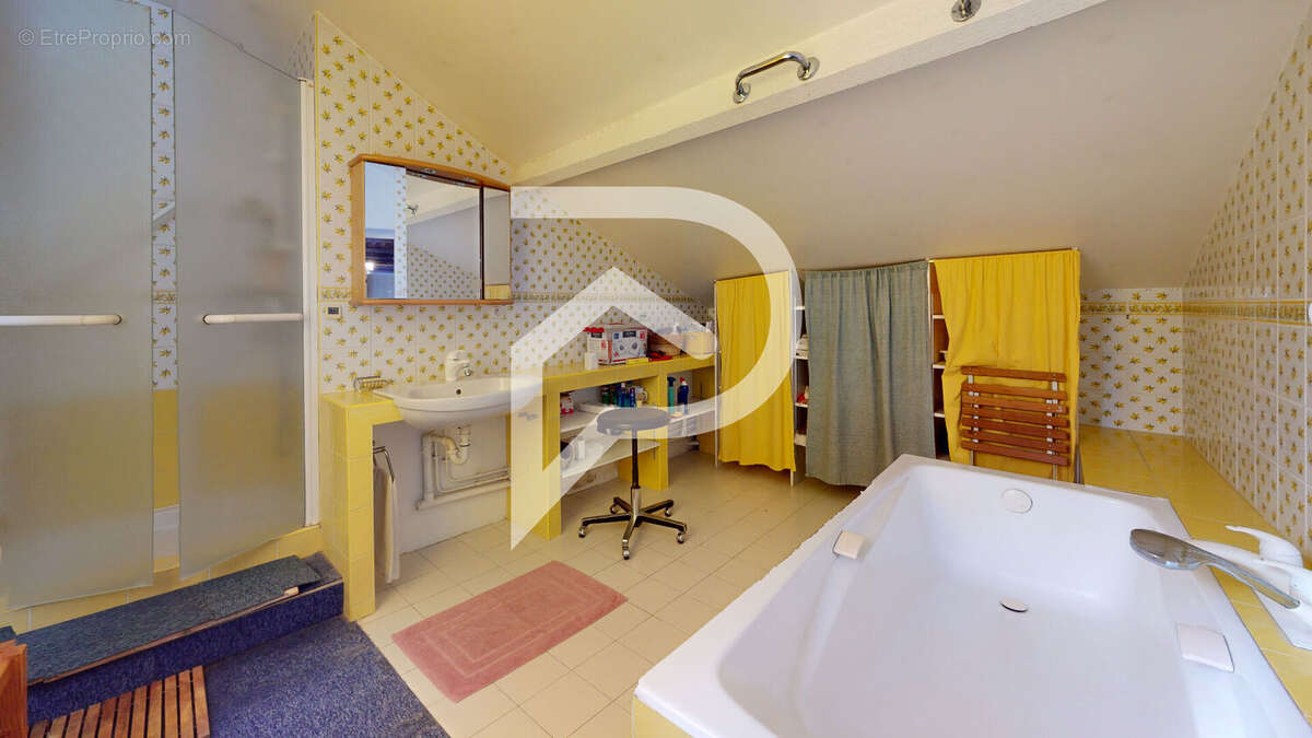 Maison à L'ETANG-LA-VILLE