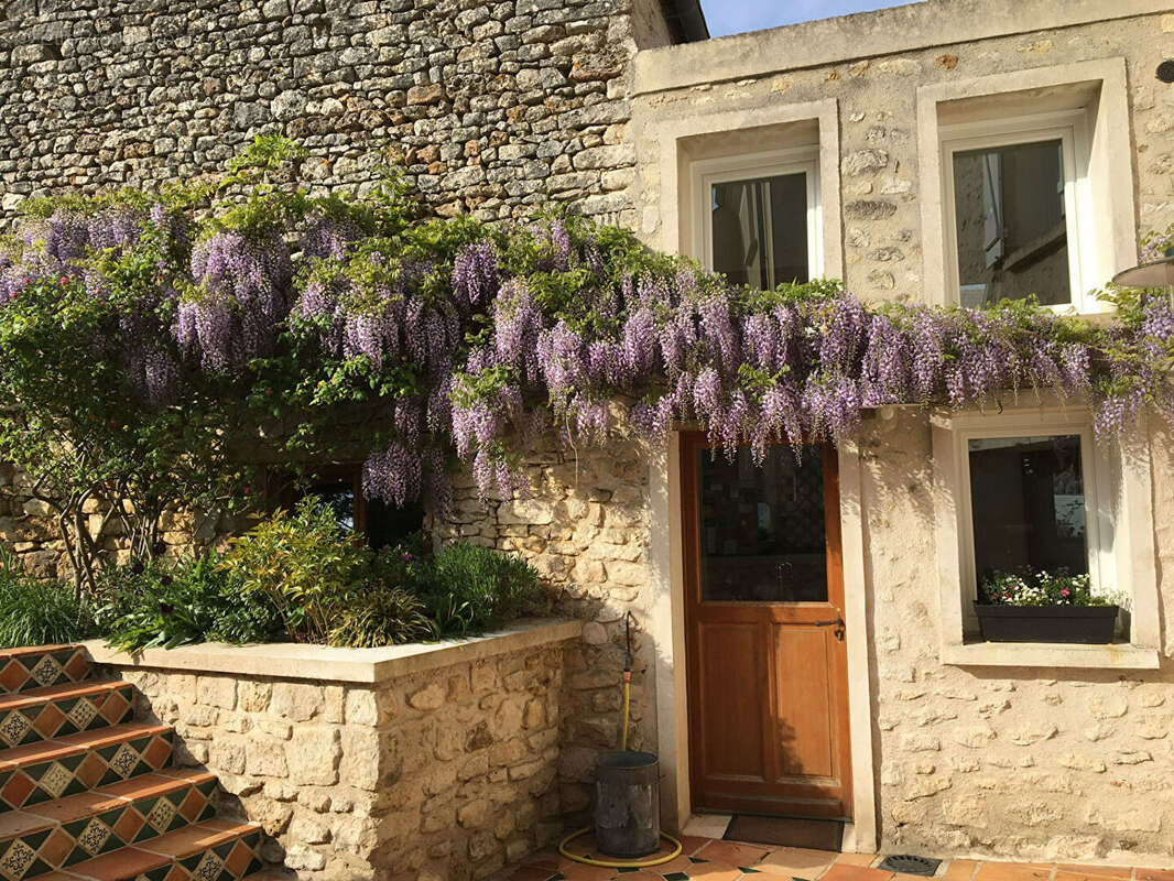 Maison à CRESPIERES