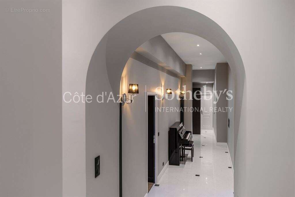 Nice Baumettes appartement Belle Époque avec terrasse et garage - photo 12