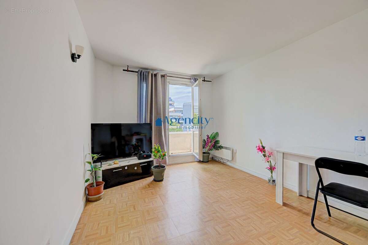 Appartement 61 m² à Noisy-Le-Grand  - photo 4