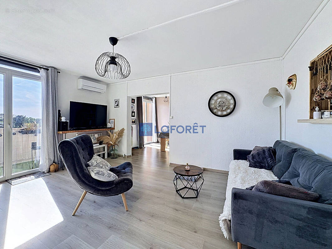 Appartement à LA VALETTE-DU-VAR