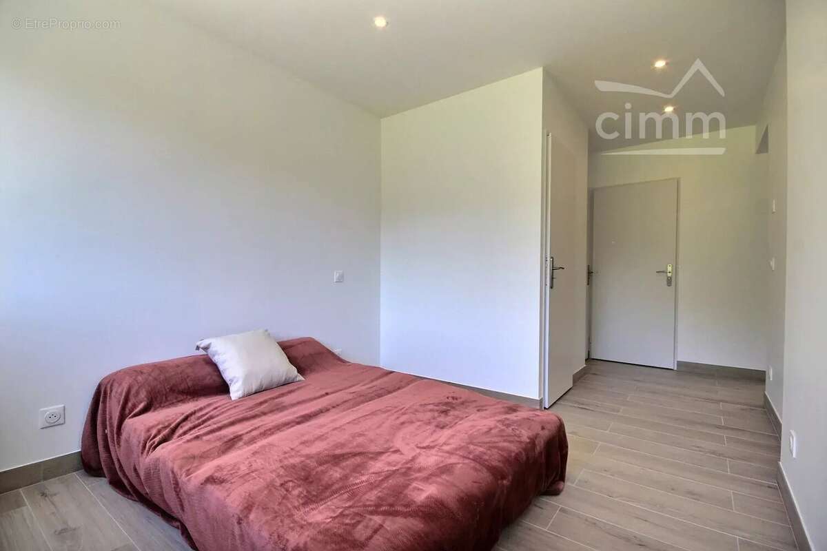 Appartement à LIVRON-SUR-DROME