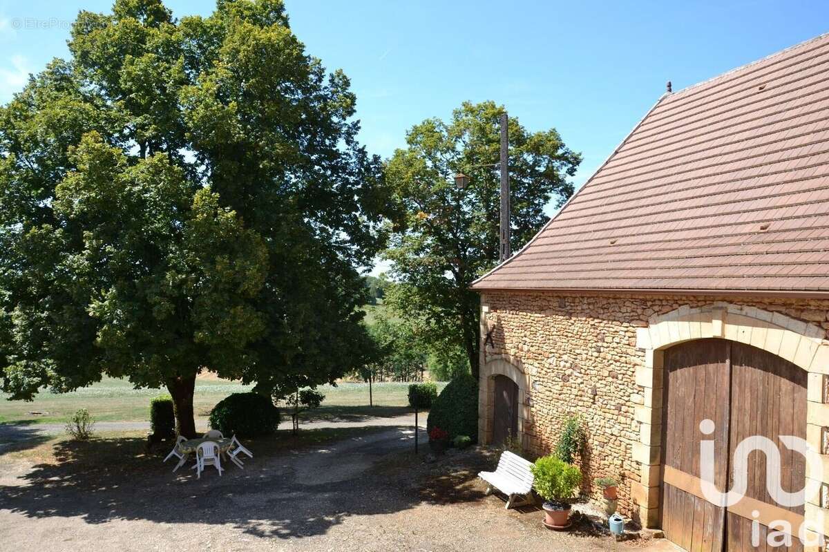 Maison 220 m² à Limeuil  - photo 3