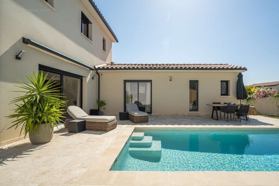 Terrain à VAILHAUQUES