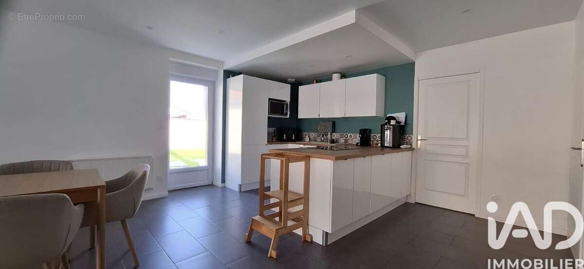 Maison 140 m² à Saint-Aubin  - photo 3