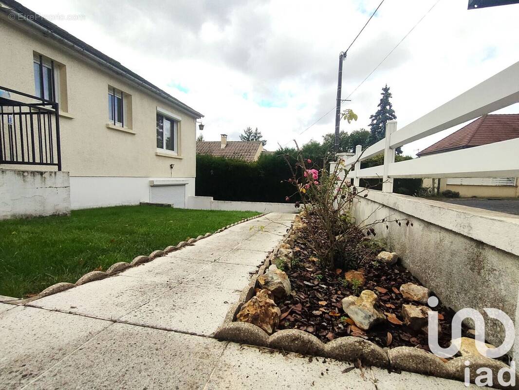 Photo 1 - Maison à COURGENAY