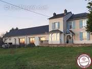 Maison à SAINT-YRIEIX-LA-PERCHE