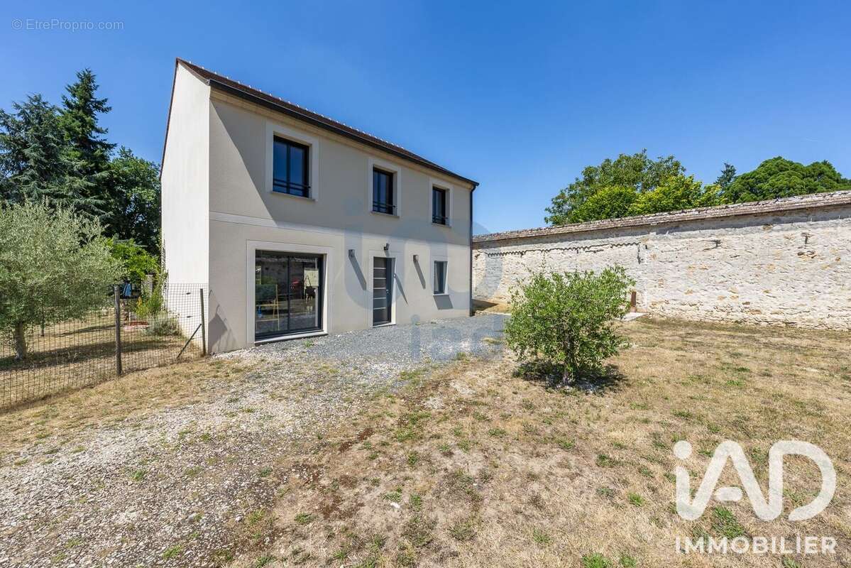 Maison 126 m² à Fleury-En-Biere  - photo 3