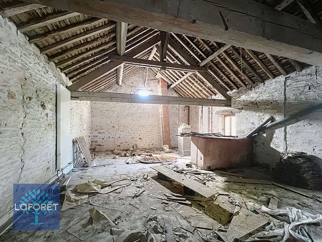 Maison à CHAMPCUEIL