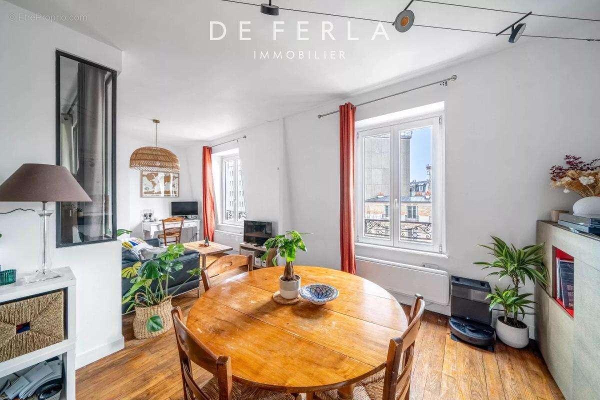 Appartement à PARIS-14E