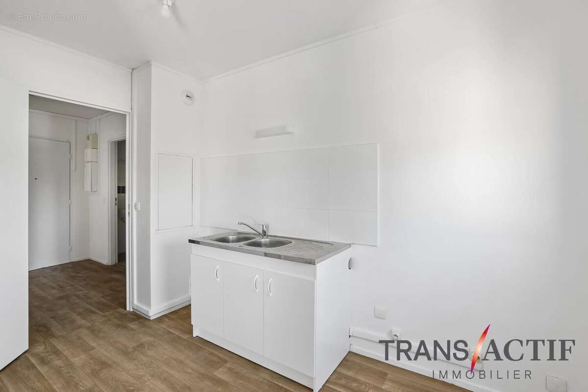 Appartement à COURCOURONNES