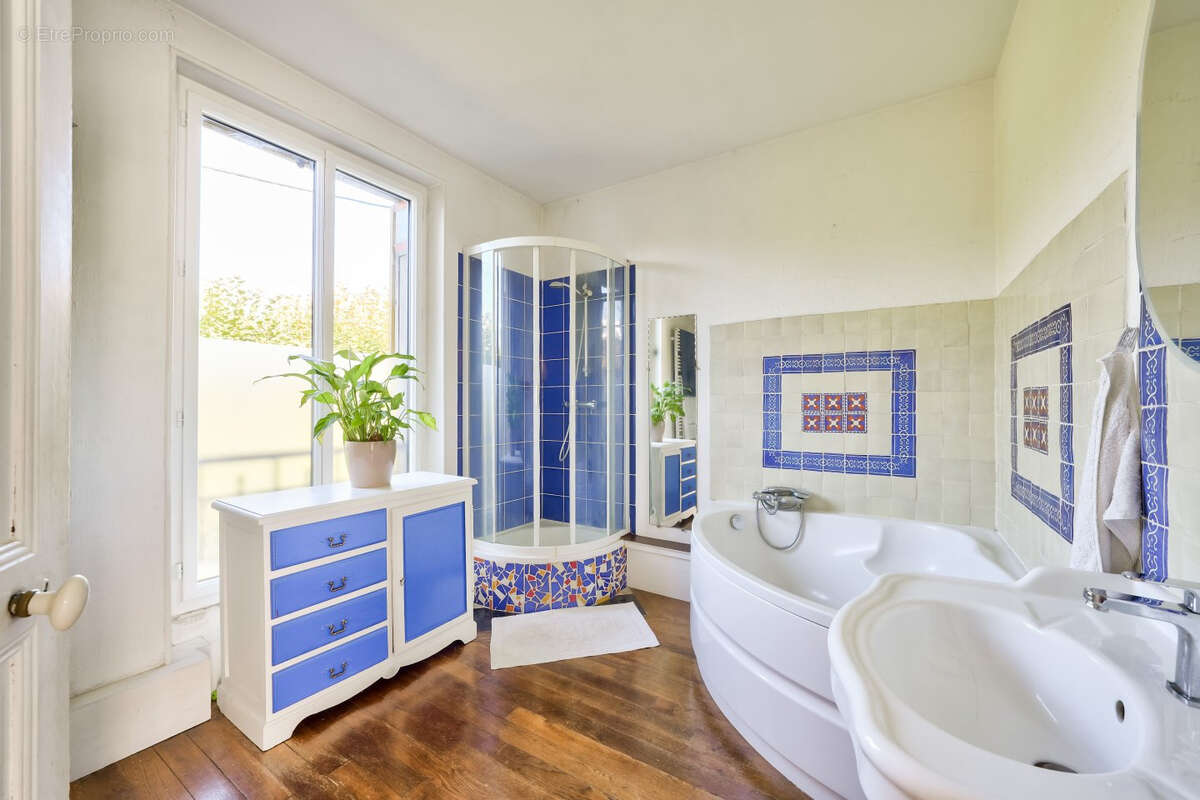 Maison à SAVIGNY-SUR-ORGE