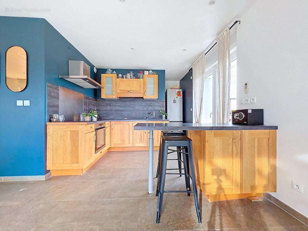 Appartement à LUZINAY