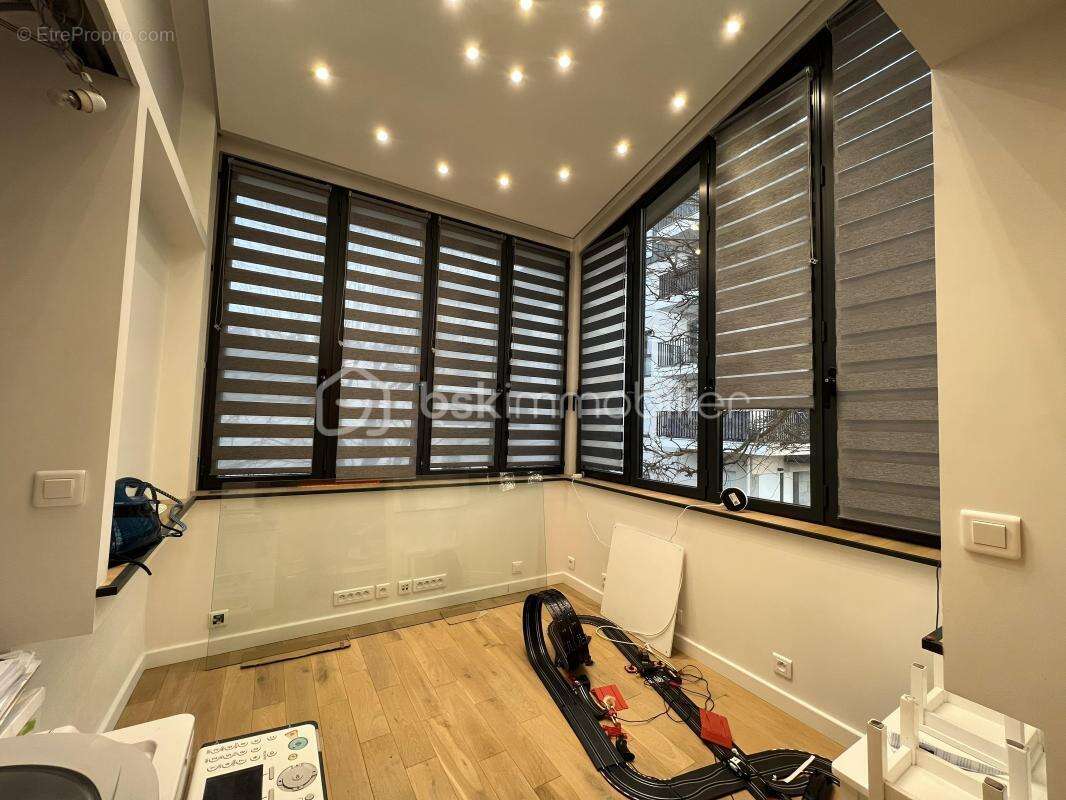 Maison individuelle – 1986 – Jardin 110 m² – 3 chambres + bureau – 2 stationnements - photo 3