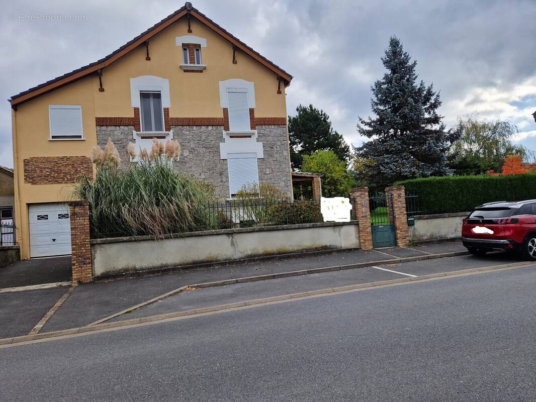 Maison à VIREUX-WALLERAND