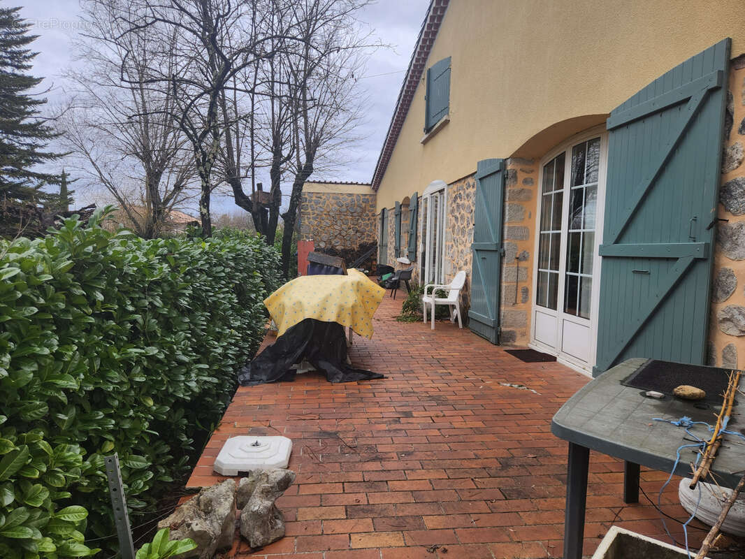 Maison à LAURAC-EN-VIVARAIS