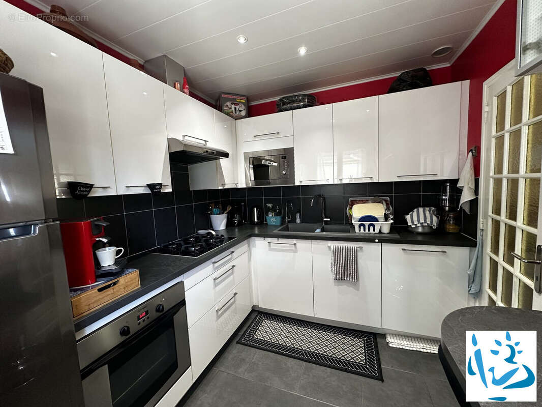 Maison à SAINT-JULIEN-DU-SAULT