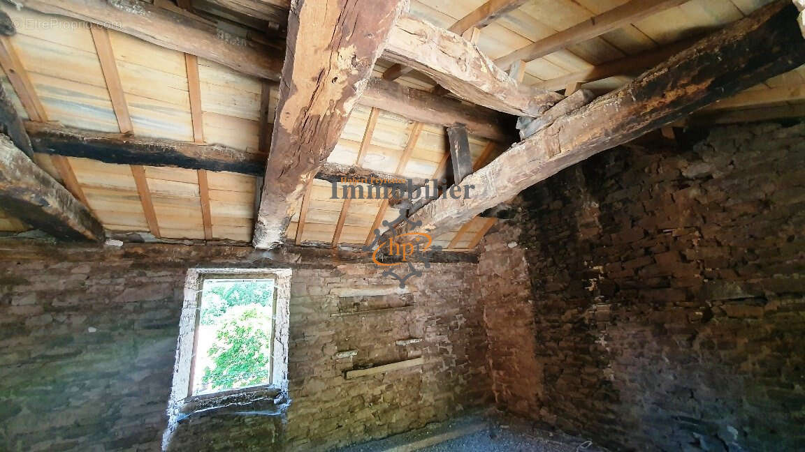 Maison à SAINT-JUERY