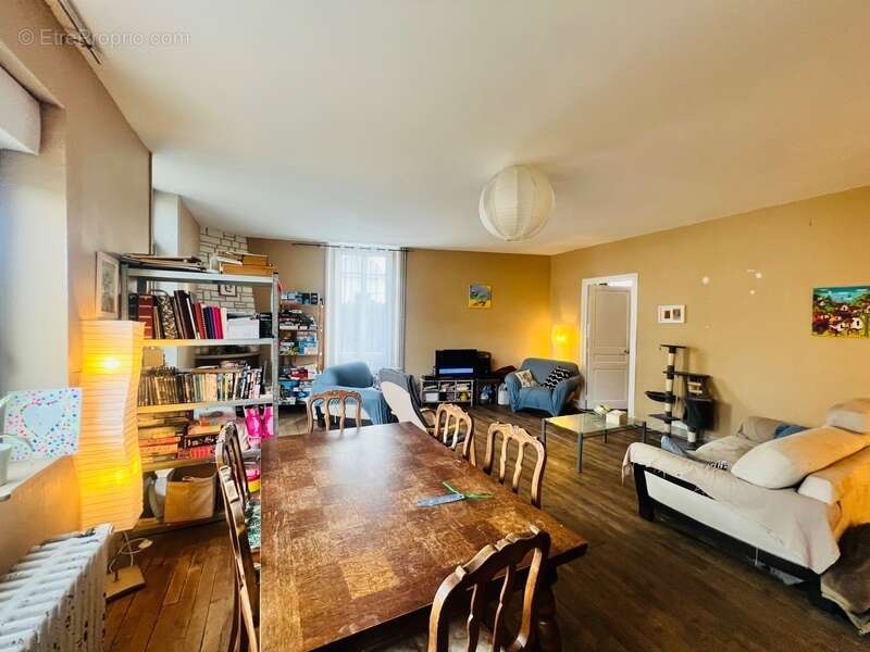 Maison à CHATELLERAULT