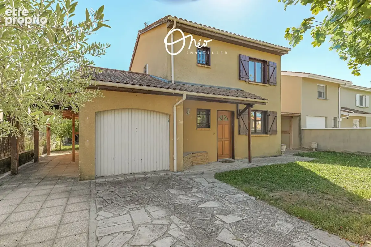 Photo Maison à Saint-Pierre-De-Chandieu au prix de 379 000€