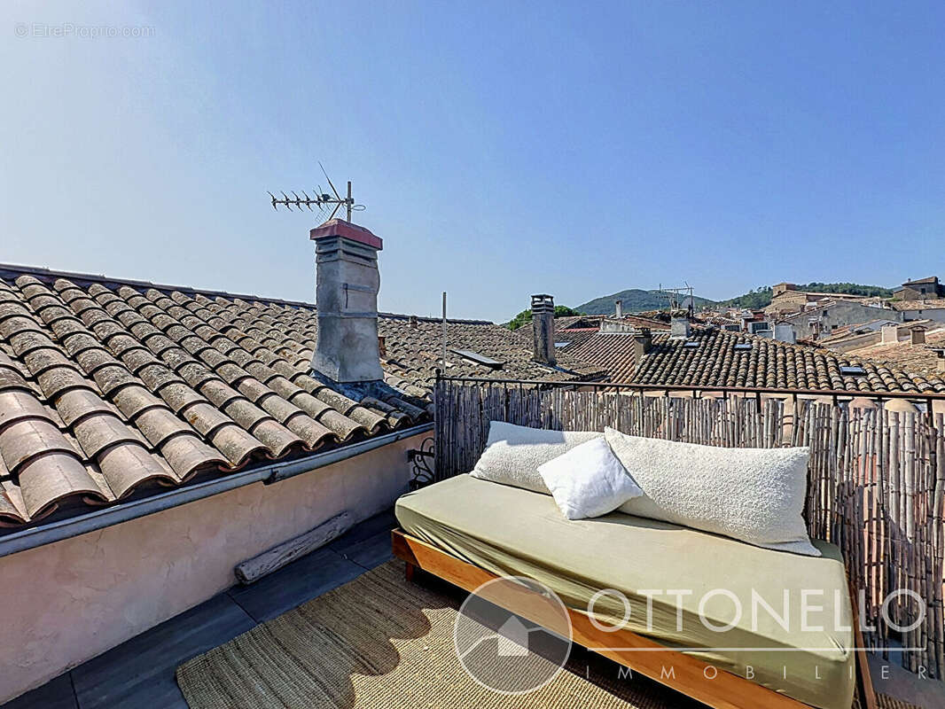 Appartement LOUÉ Roquebrune Sur Argens 3 pièces 40.80 m2 - photo 5