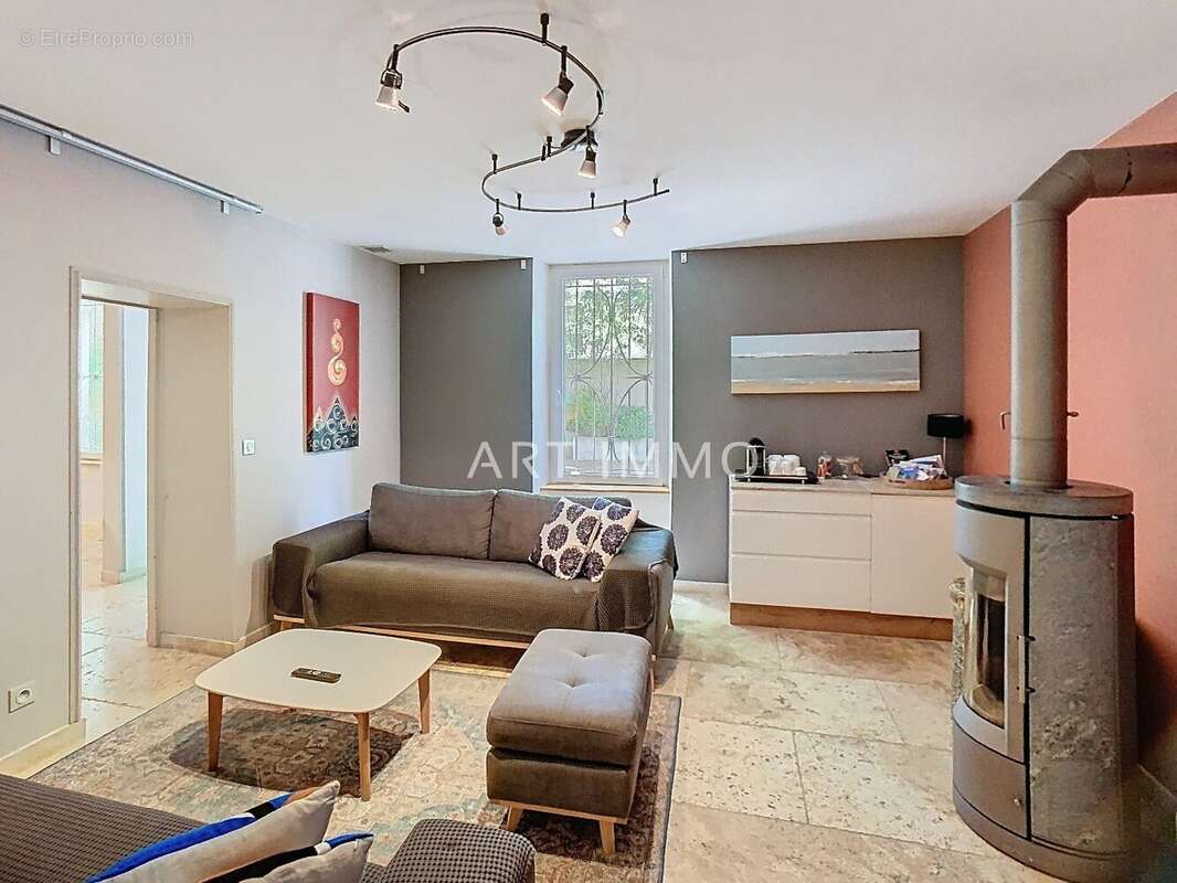 Maison à CAUMONT-SUR-DURANCE