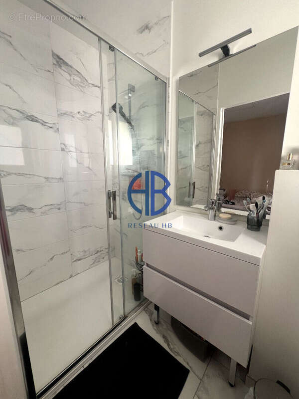 Appartement à COLOMBIER-SAUGNIEU