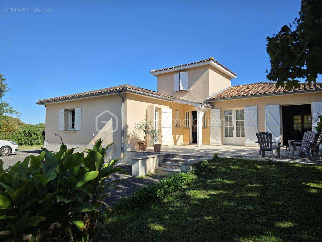 Maison à LE PASSAGE