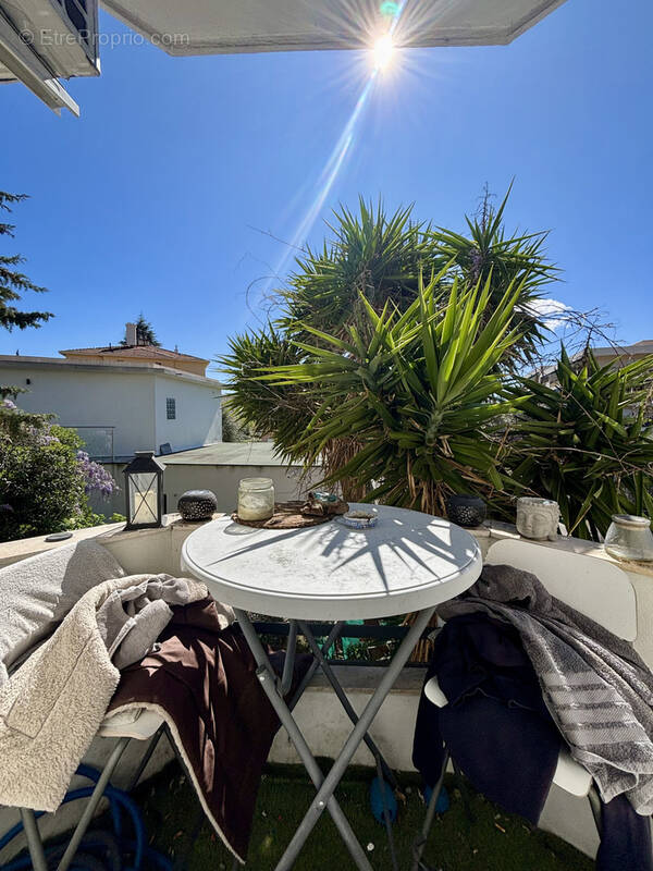 Appartement à LE CANNET