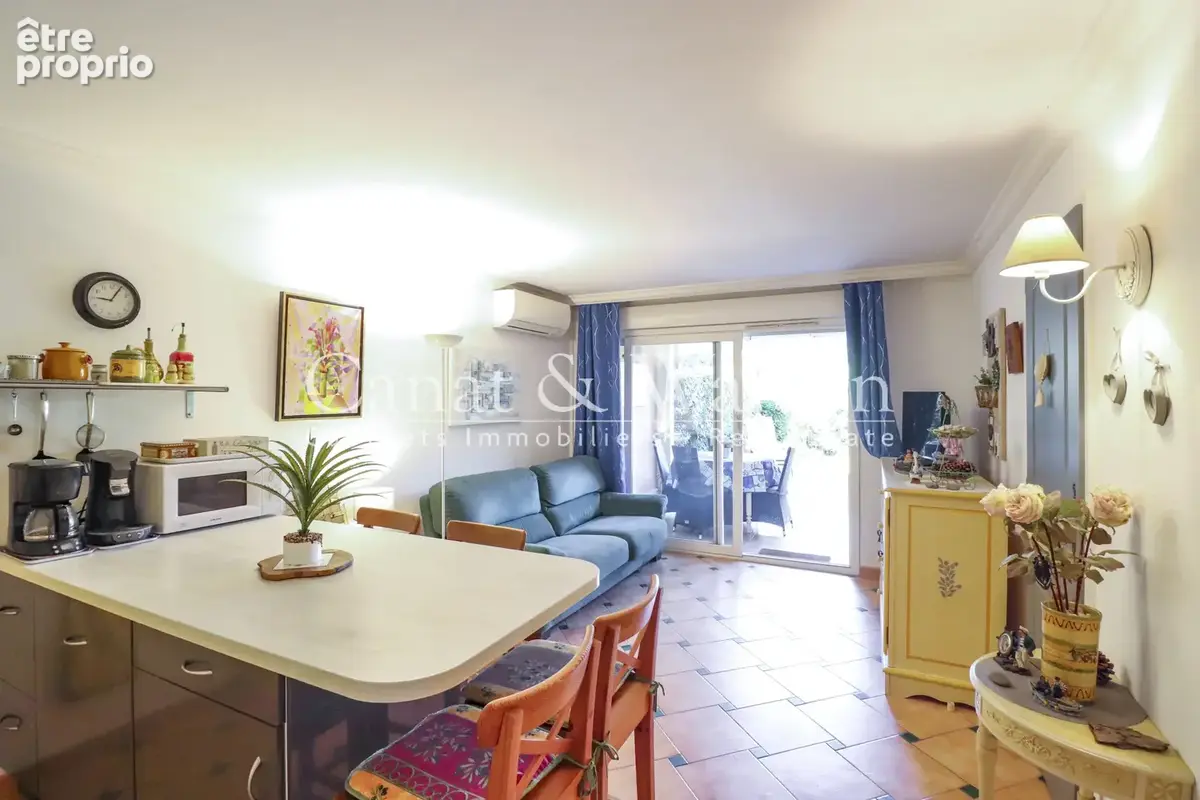 Les lavandiers à cavalaire: t 3 climatisé en rez de jardin avec garage & cave - photo 3