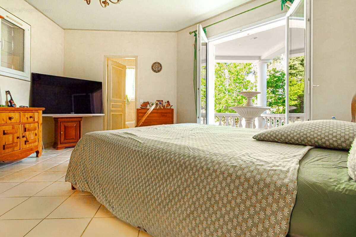 Maison à LE THOLONET