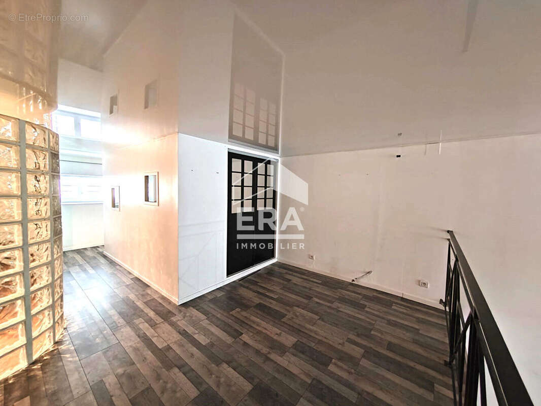 Appartement à MARSEILLE-1E
