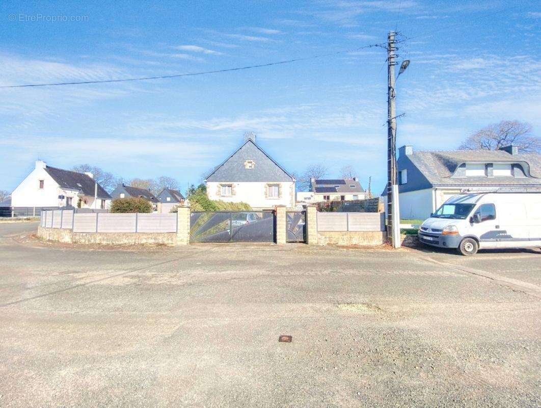 Maison à SAINT-JEAN-BREVELAY