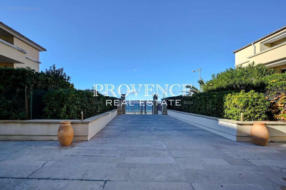 Appartement à MARSEILLE-7E