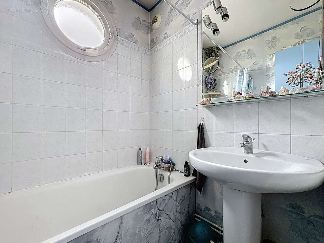 Appartement à ELANCOURT