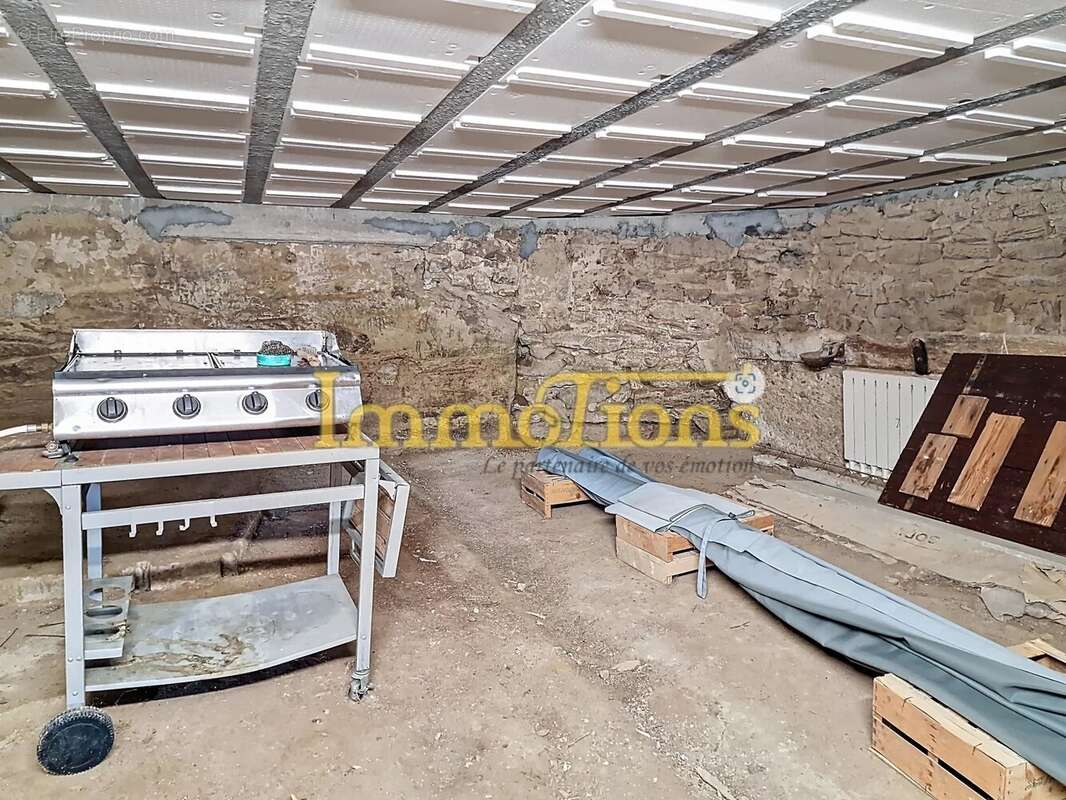 Maison à SAINT-BONNET-DE-CHAVAGNE