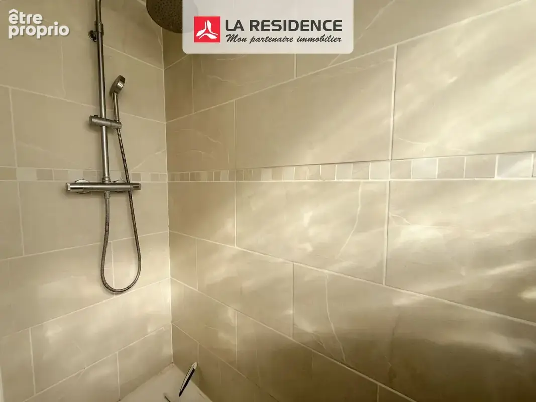 Appartement 1 pièce 27 m² à vendre à Velizy-Villacoublay (78140) - photo 6